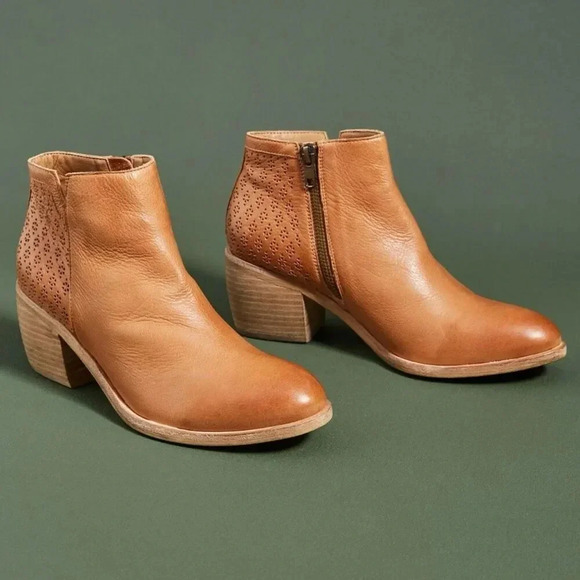 SILENT D X ANTHROPOLOGIE | Orvis Perforated Booties Tan Caramel | Size 39 / 8.5 - Picture 1 of 11